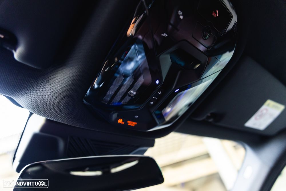 BMW i5 - 32