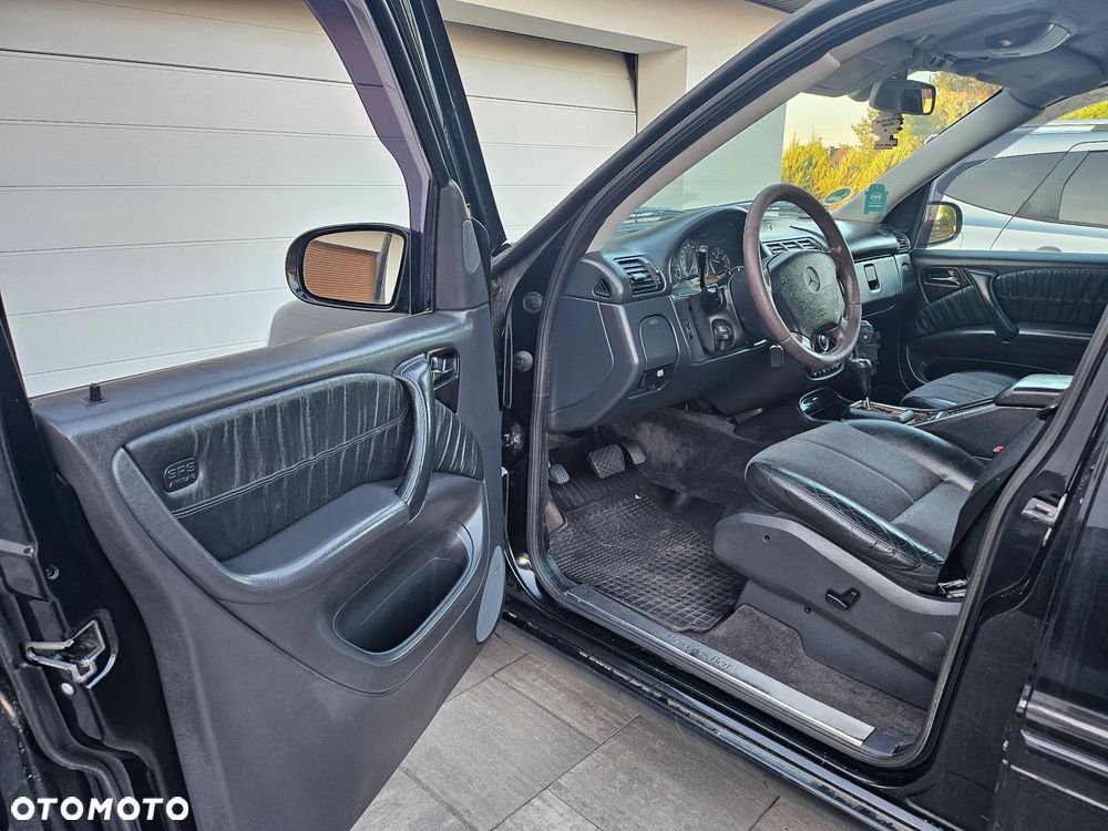 Mercedes-Benz ML - 12