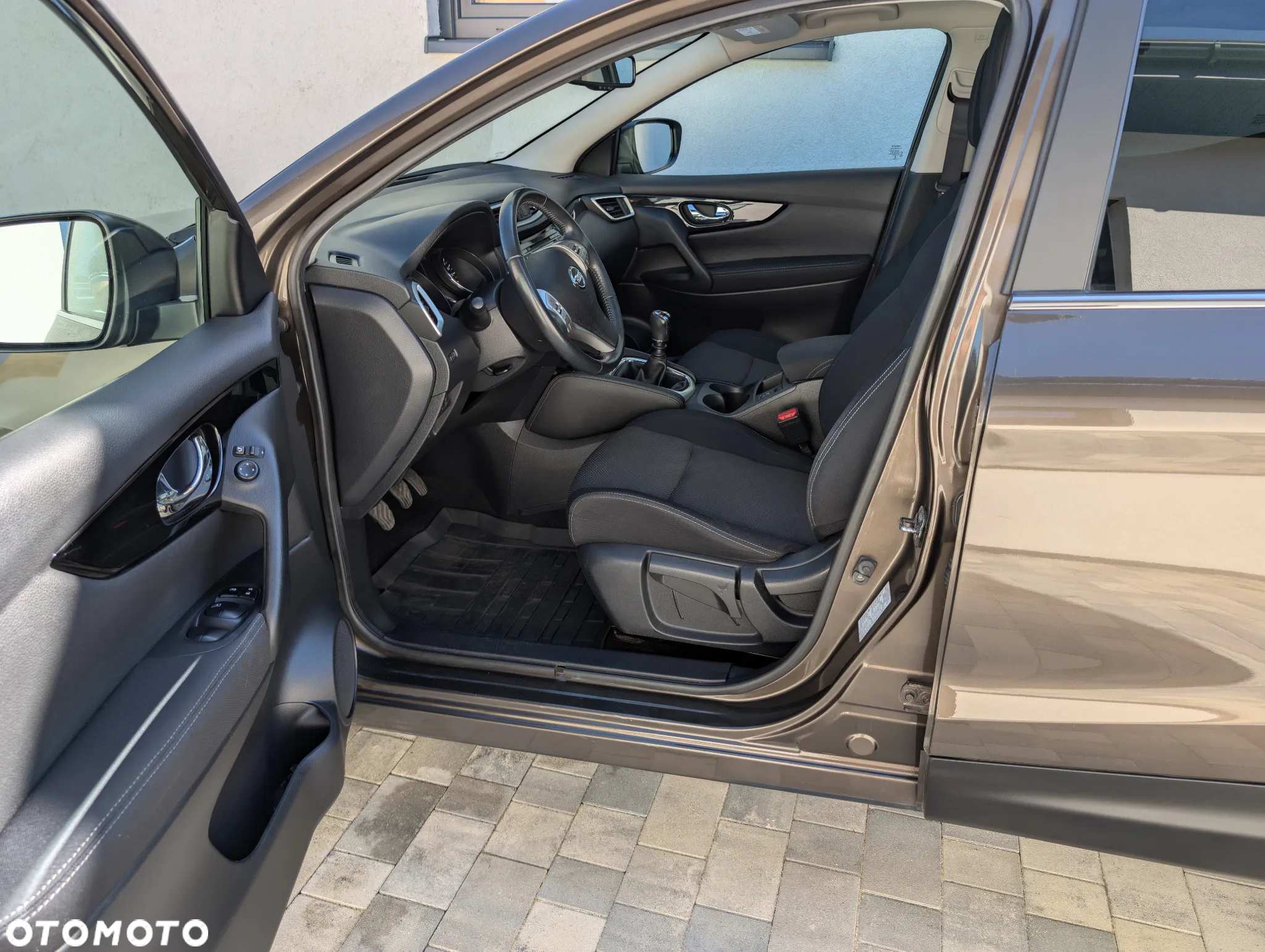Nissan Qashqai 1.2 DIG-T Acenta EU6 - 17