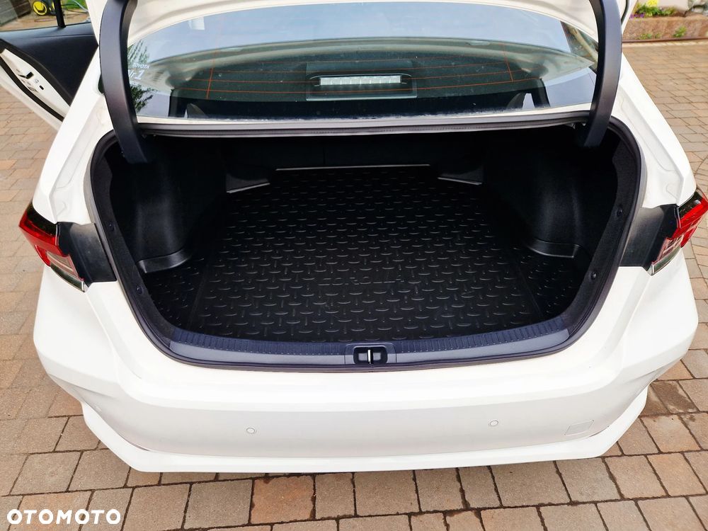 Toyota Corolla 1.5 Comfort - 32