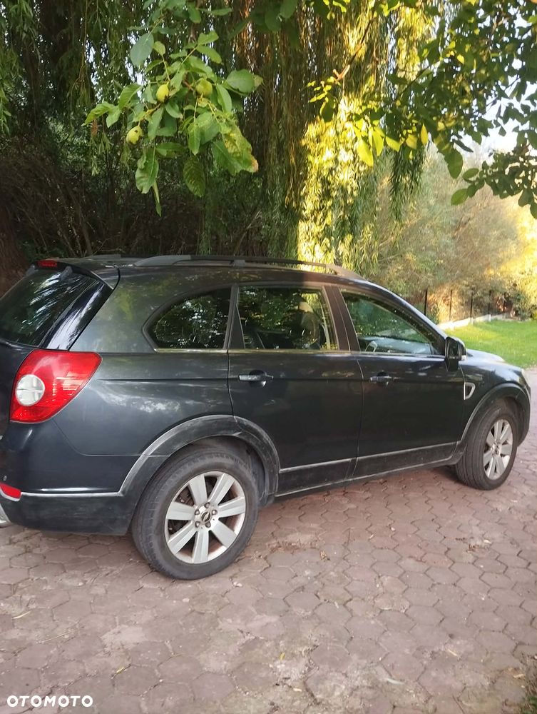 Chevrolet Captiva 2.0 4WD 7 Sitzer LT - 3