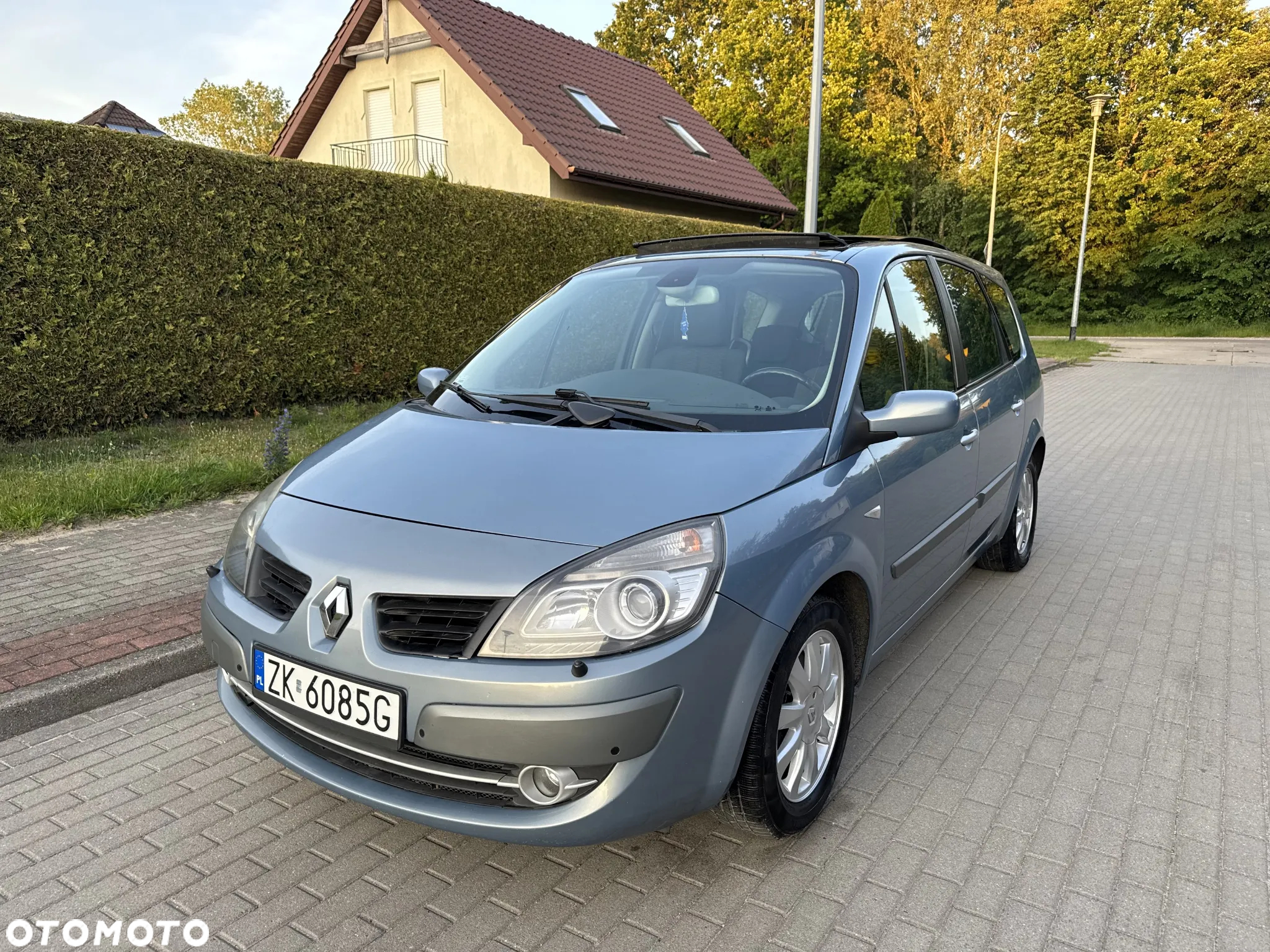 Renault Scenic 2.0 16V Luxe Privilege - 10