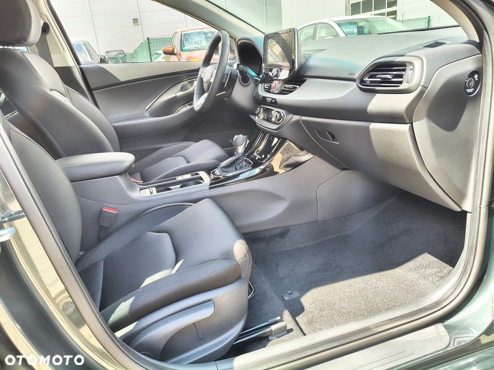 Hyundai i30 1.6 T-GDI Smart DCT - 24
