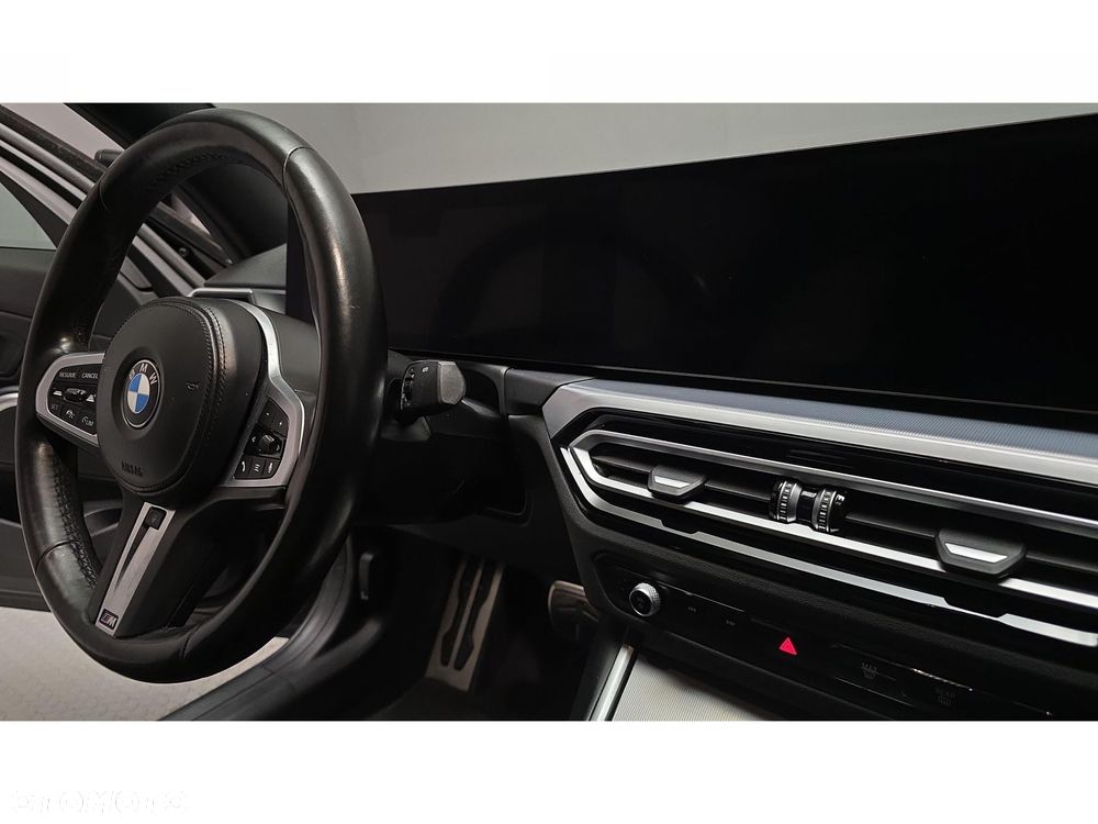 BMW Seria 3 320d xDrive mHEV M Sport - 31