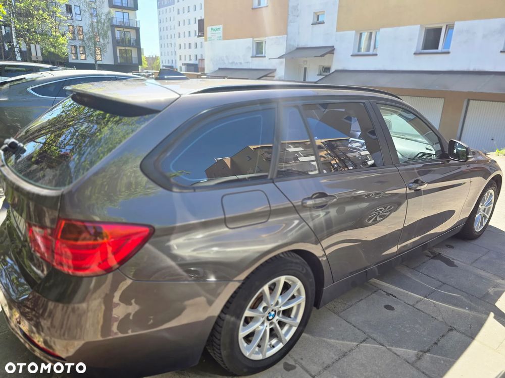 BMW Seria 3 318d - 3