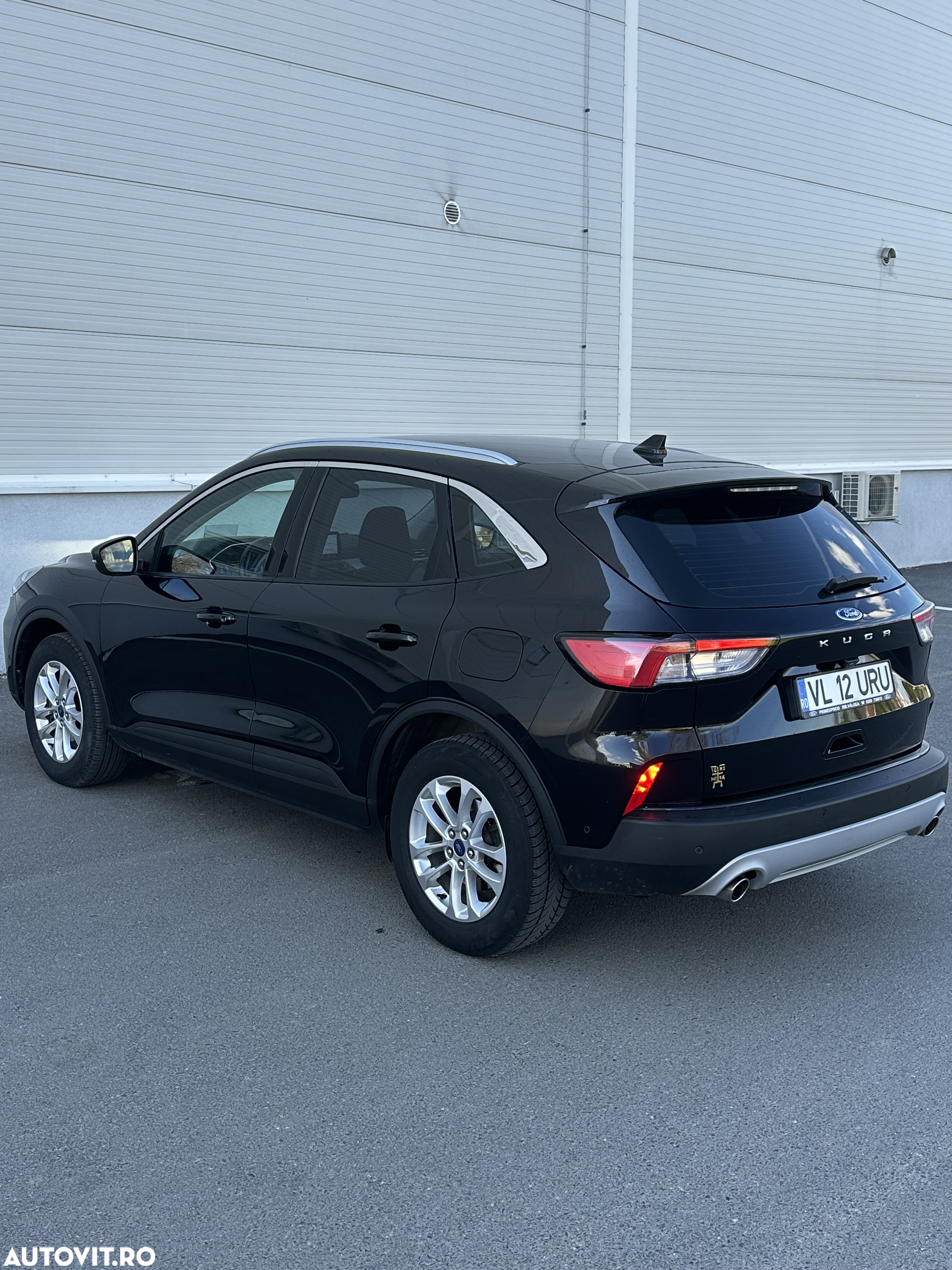 Ford Kuga 1.5 EcoBoost FWD Titanium - 6