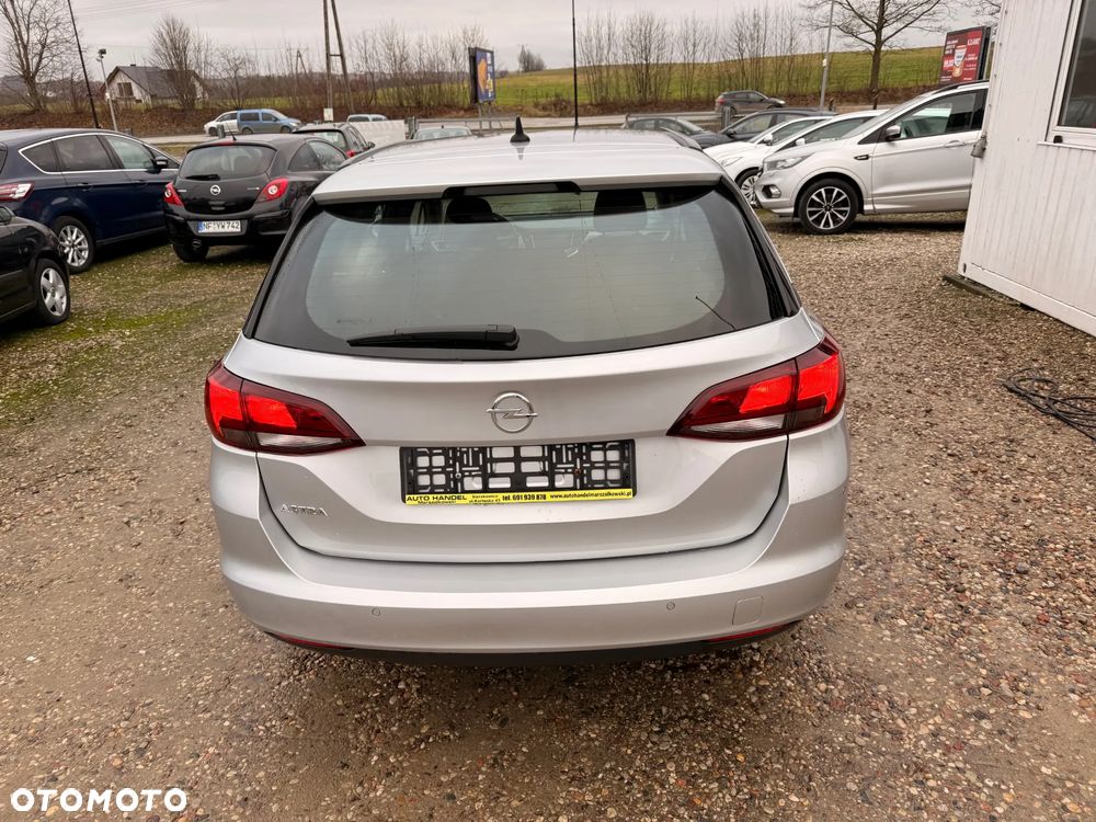 Opel Astra 1.6 CDTI Enjoy - 10