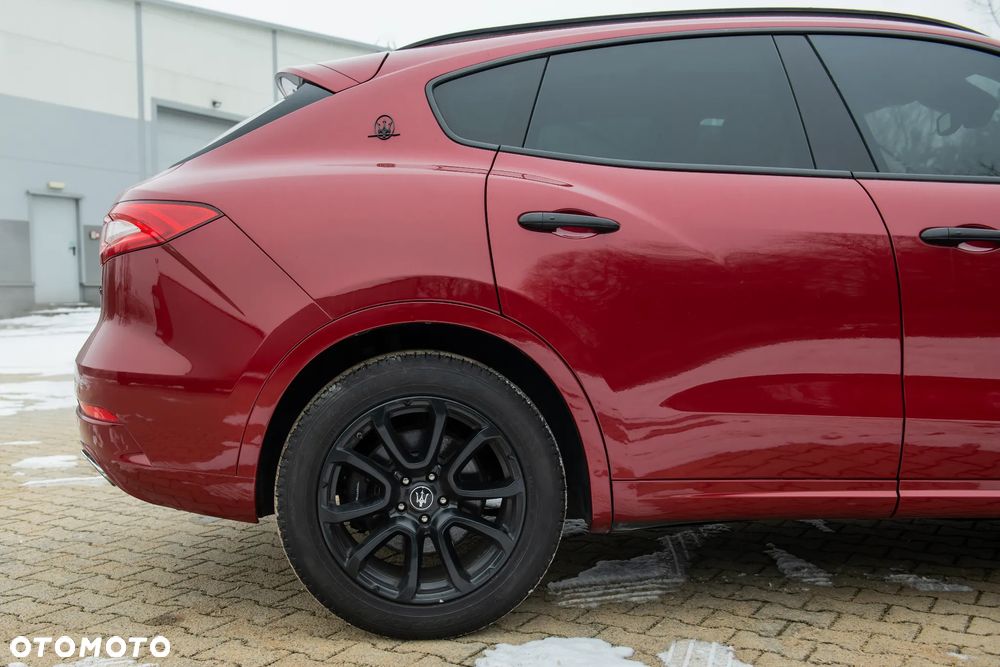 Maserati Levante S Q4 GranLusso - 12