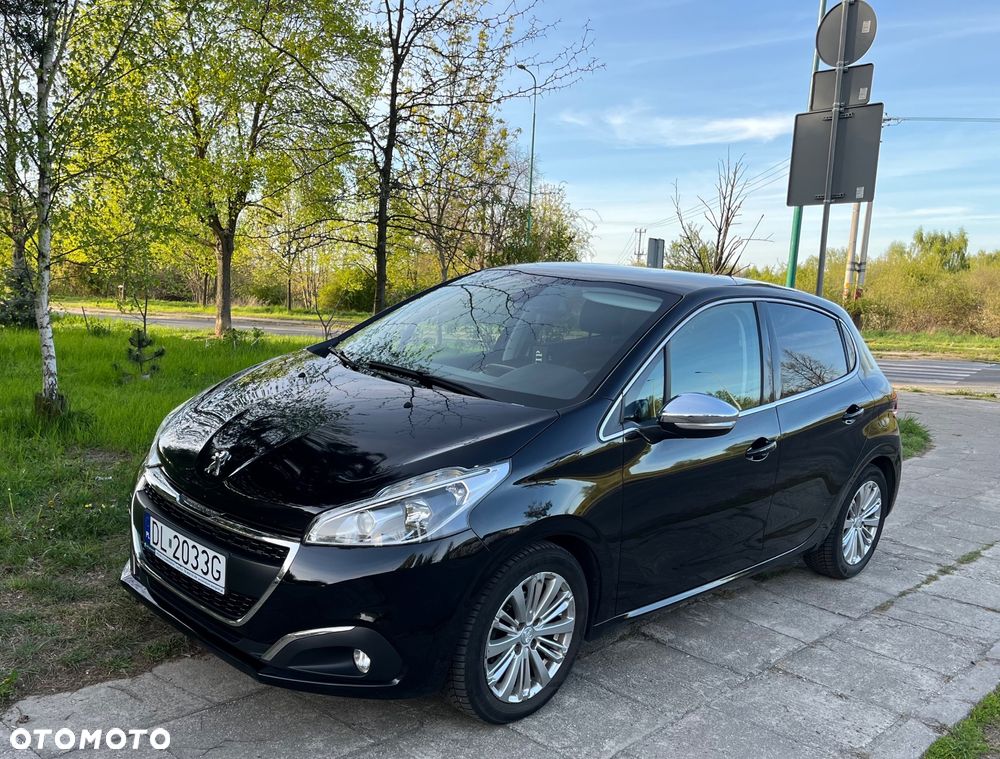 Peugeot 208 1.2 PureTech Allure S&S - 1