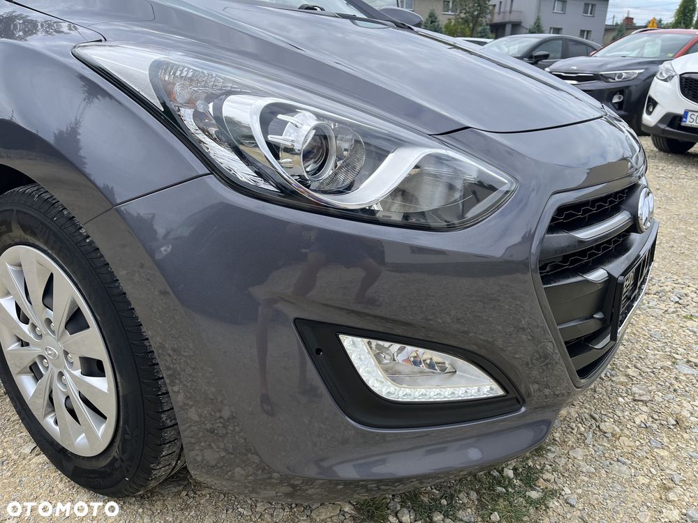 Hyundai i30 blue 1.4 Classic Navigation - 26