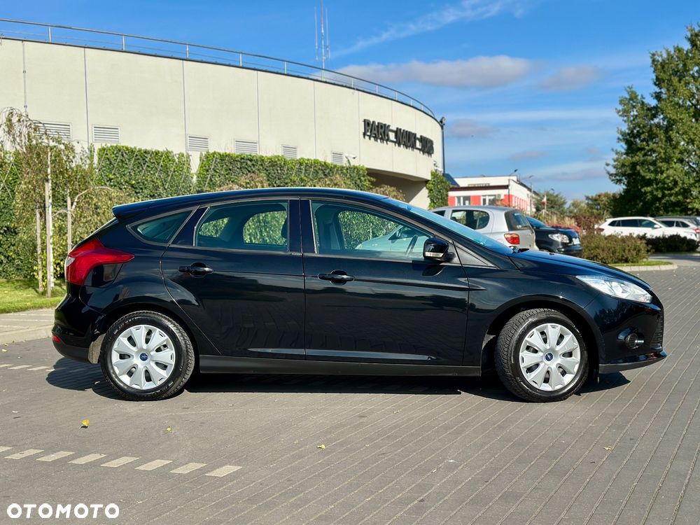 Ford Focus 1.6 Ambiente - 12