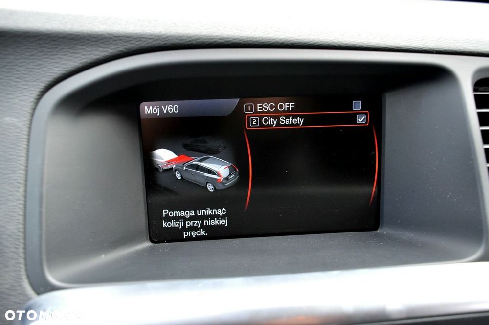 Volvo V60 D3 Geartronic Momentum - 30