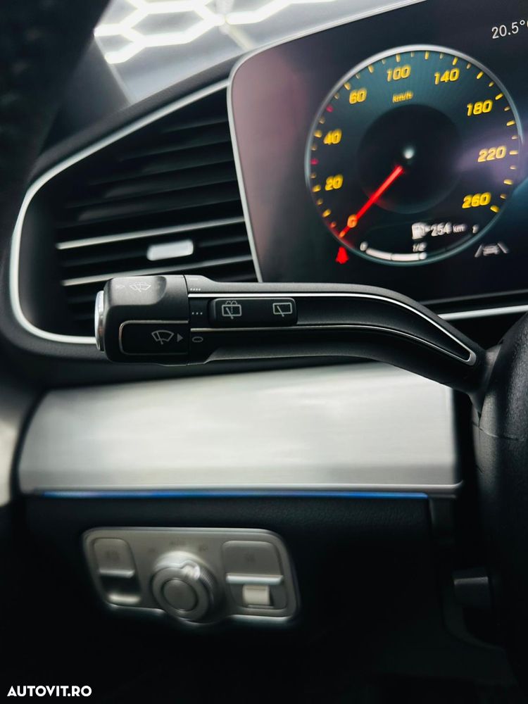 Mercedes-Benz GLE 350 e 4MATIC 9G-TRONIC AMG Line - 32