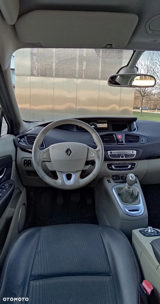 Renault Scenic - 32