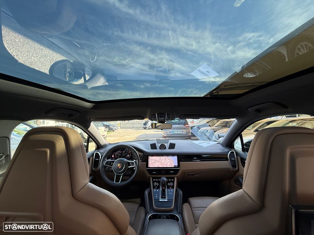 Porsche Cayenne Coupé E-Hybrid Platinum Edition - 40