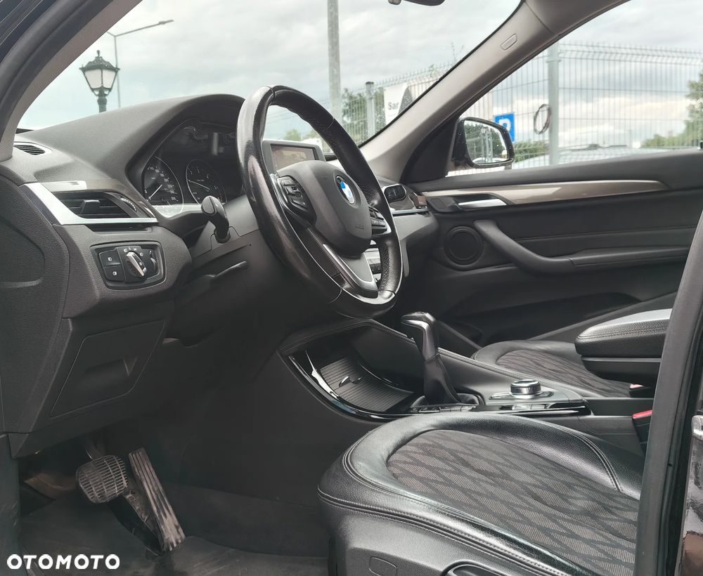 BMW X1 xDrive18d xLine - 9