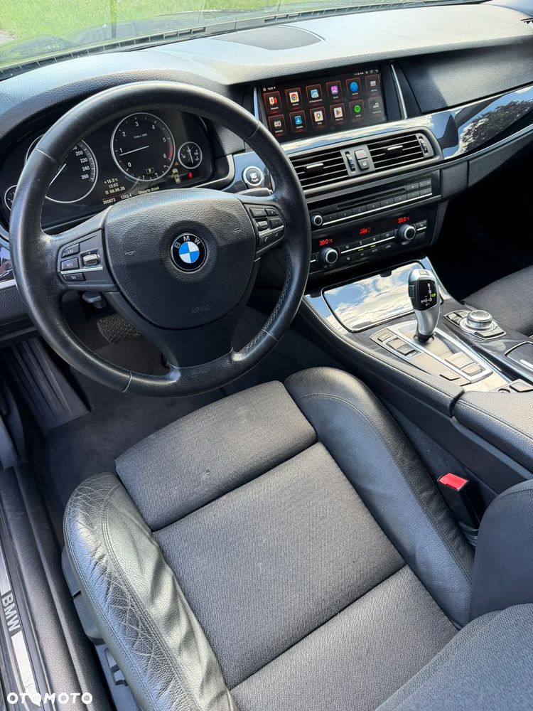 BMW Seria 5 520d - 23