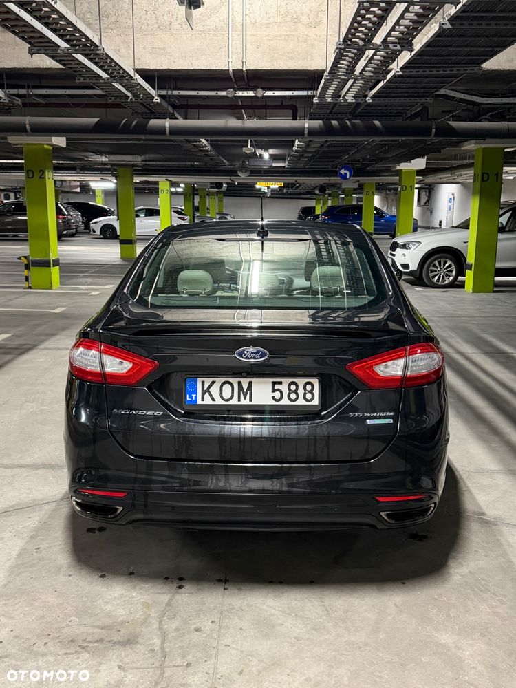 Ford Fusion - 5