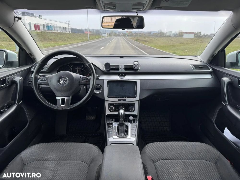 Volkswagen Passat Variant 2.0 TDI Blue TDI DSG Comfortline - 7