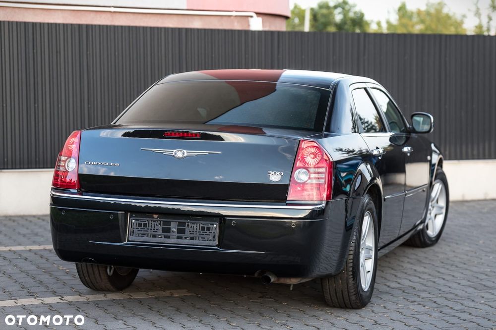 Chrysler 300C - 8