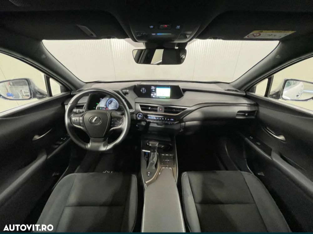 Lexus UX 250h Style+ Edition - 22