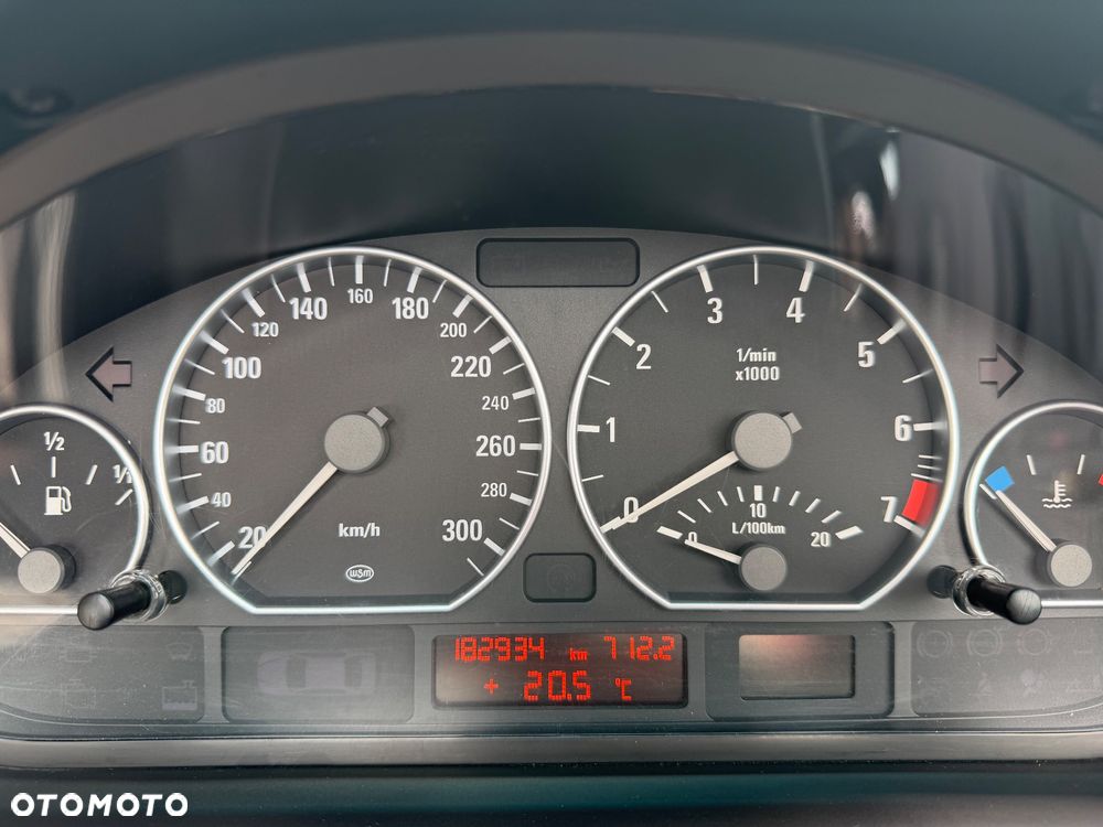 BMW Seria 3 330 Ci Edition Sport - 26