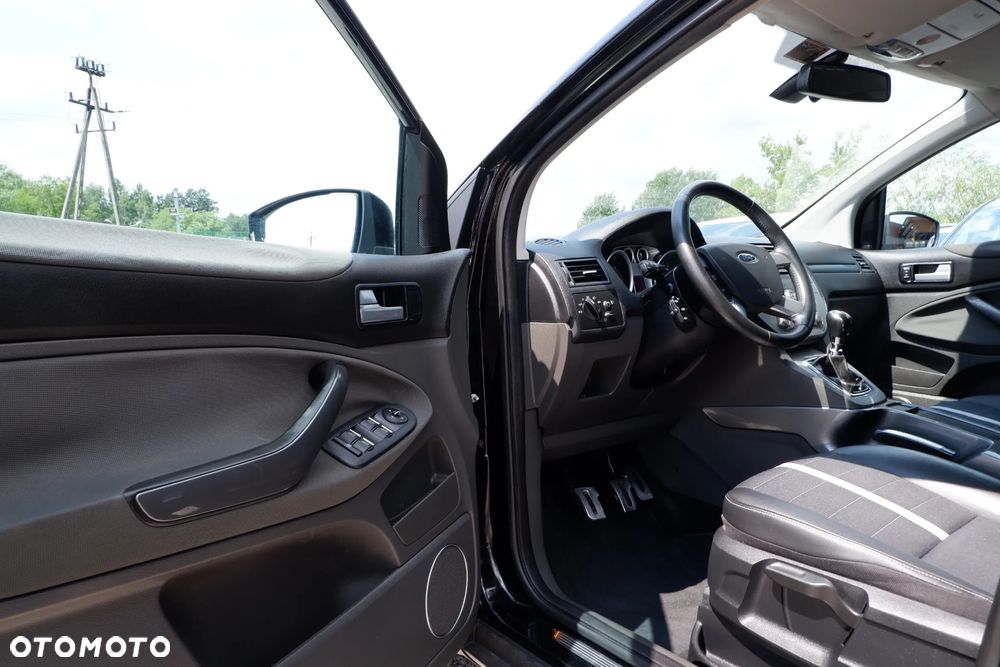 Ford Kuga 2.0 TDCi 4WD Titanium - 26
