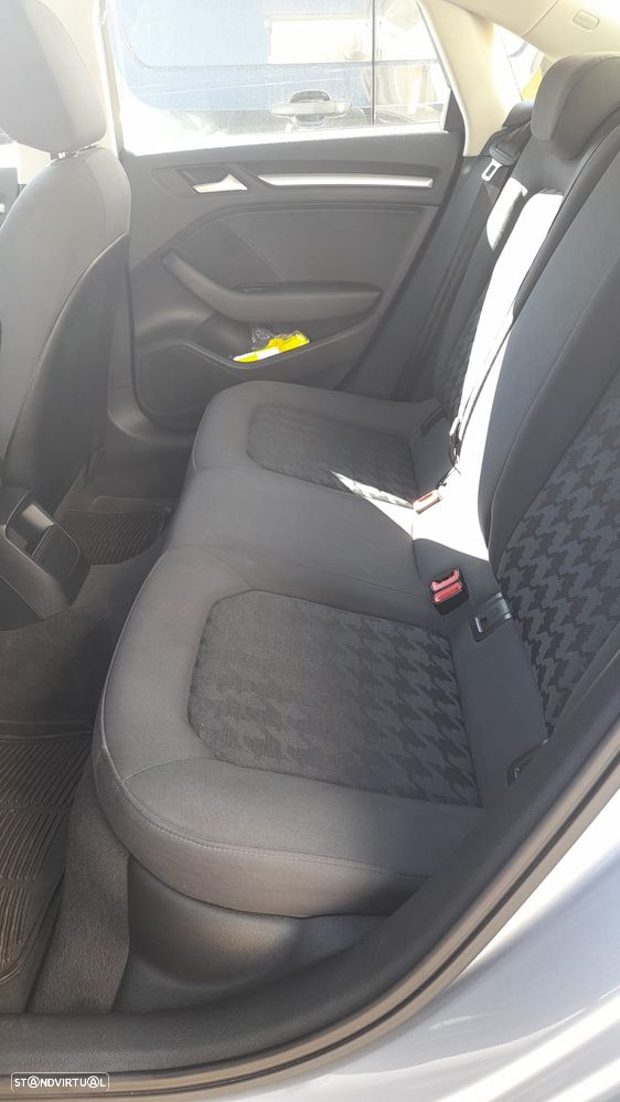 Audi A3 Limousine 1.6 TDI S-line - 6