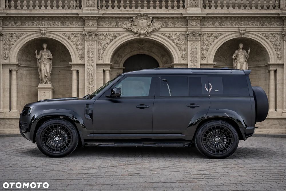 Land Rover Defender 3.0 D300 mHEV X-Dynamic SE - 17