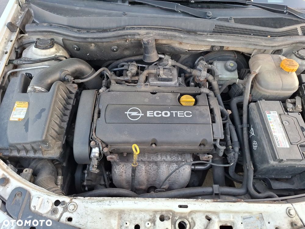 Opel Astra 1.6 - 10