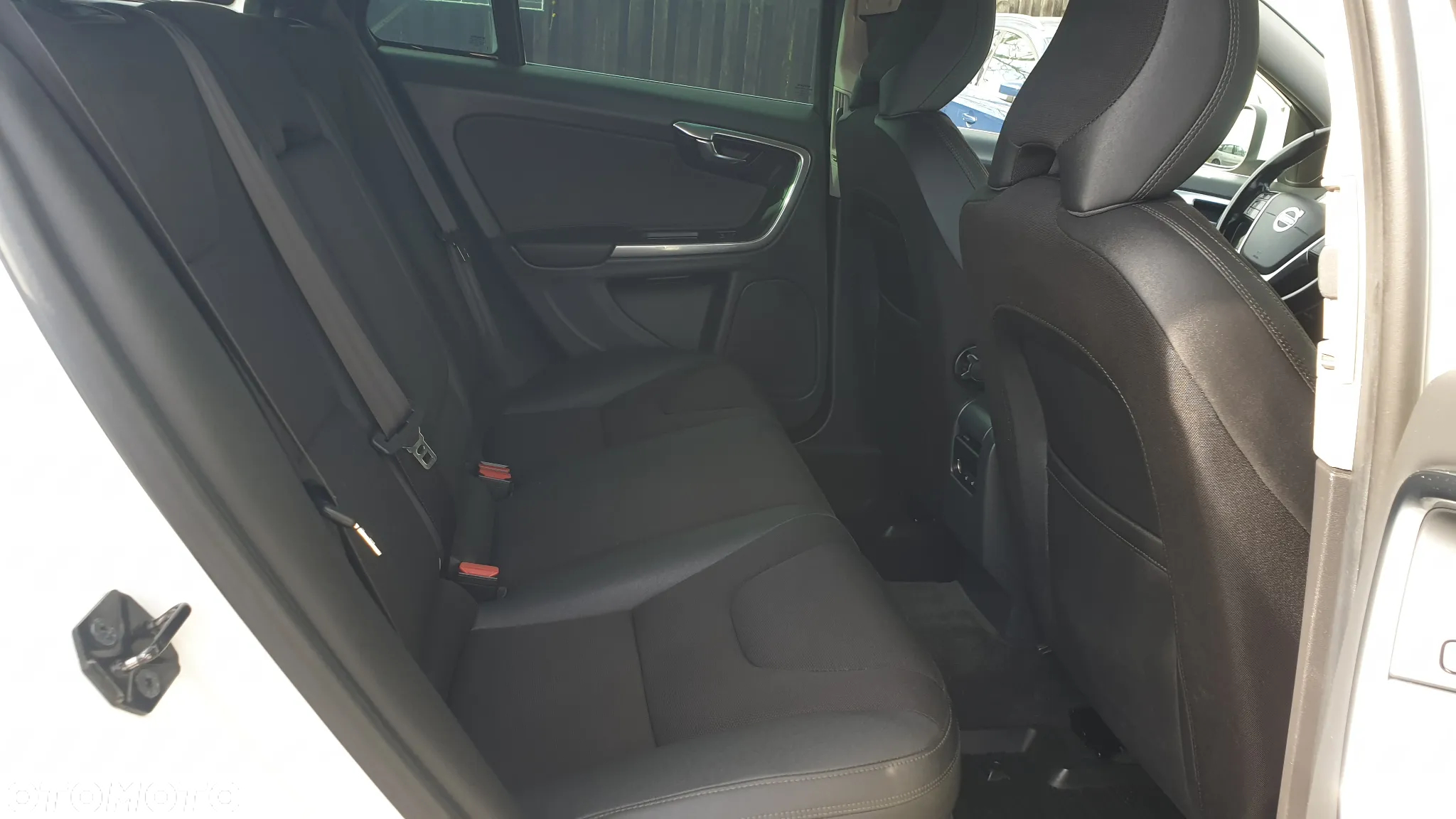 Volvo V60 - 11