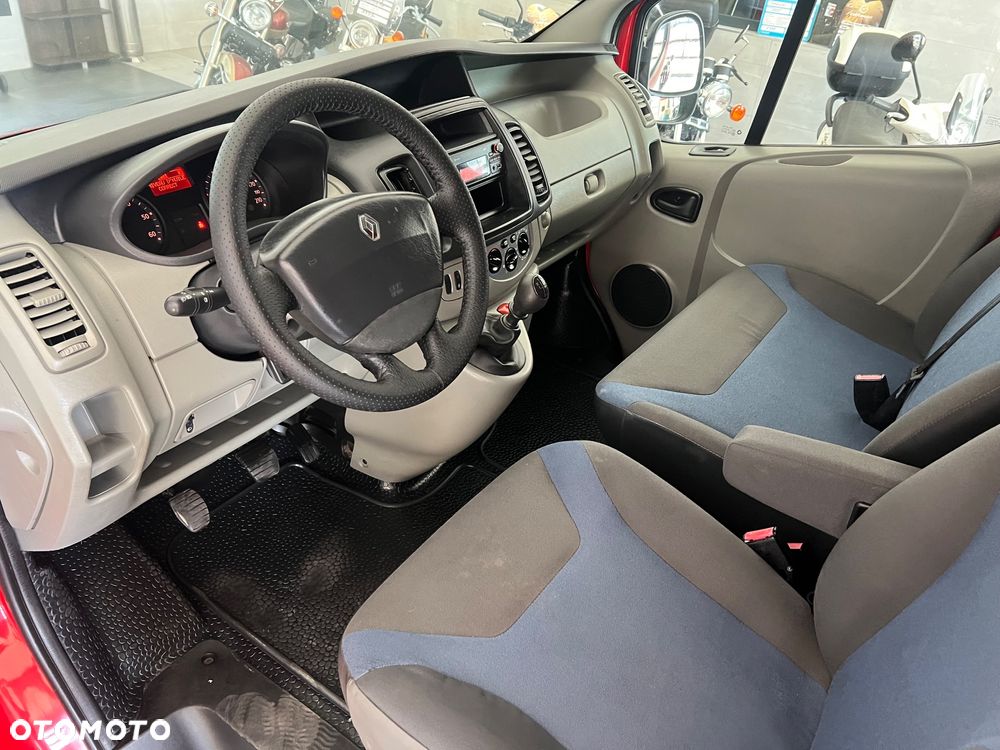 Renault Trafic - 15