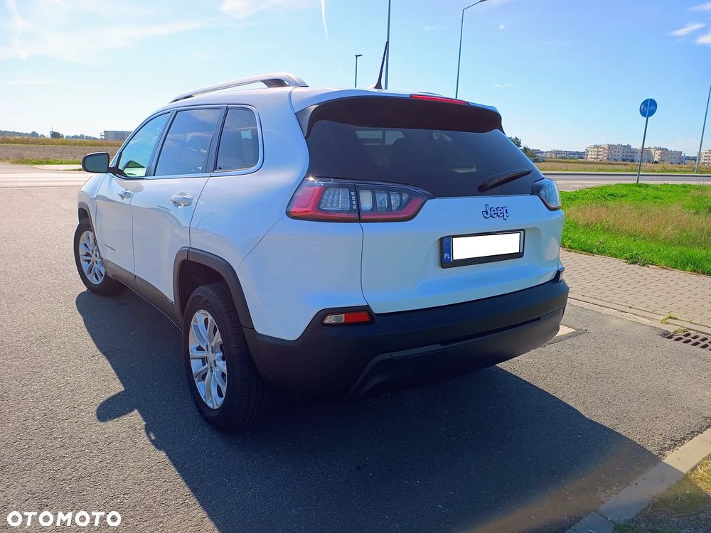 Jeep Cherokee - 20