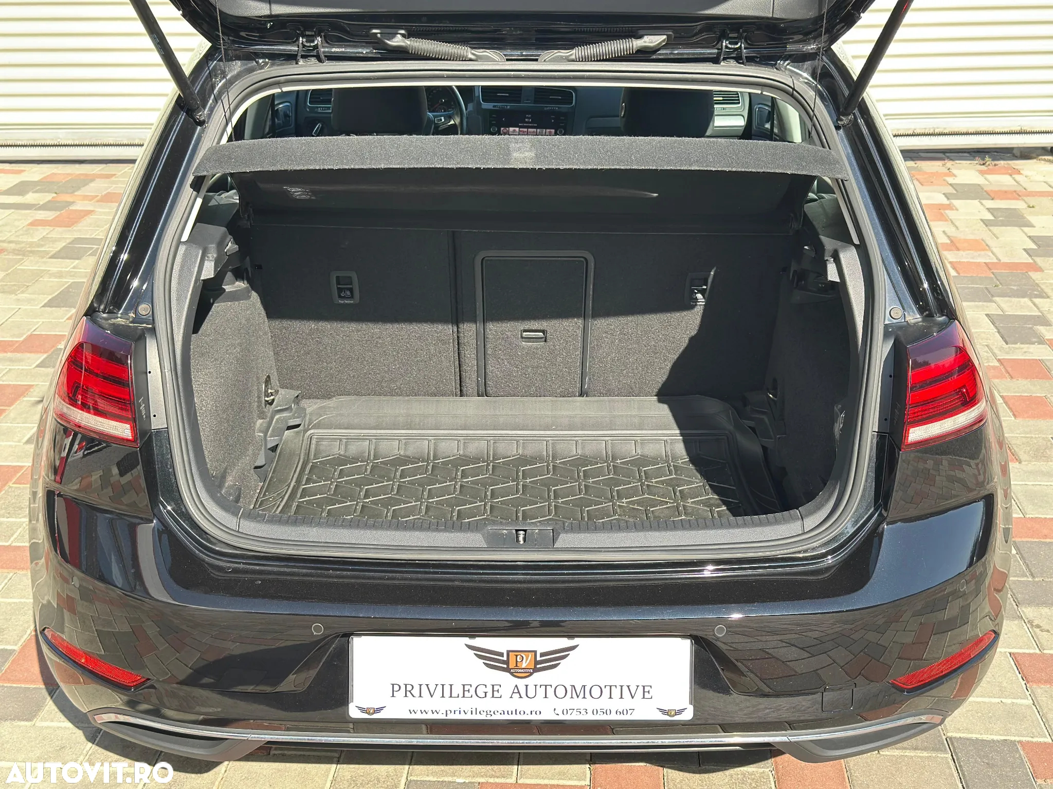 Volkswagen Golf 1.0 TSI DSG Comfortline - 7