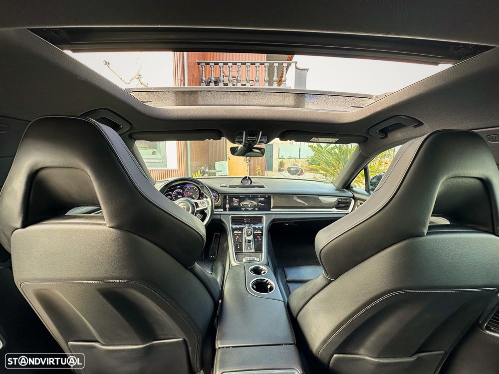 Porsche Panamera 4 S - 10