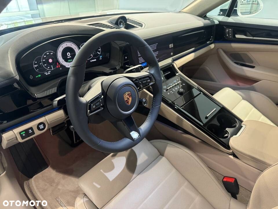 Porsche Panamera - 11
