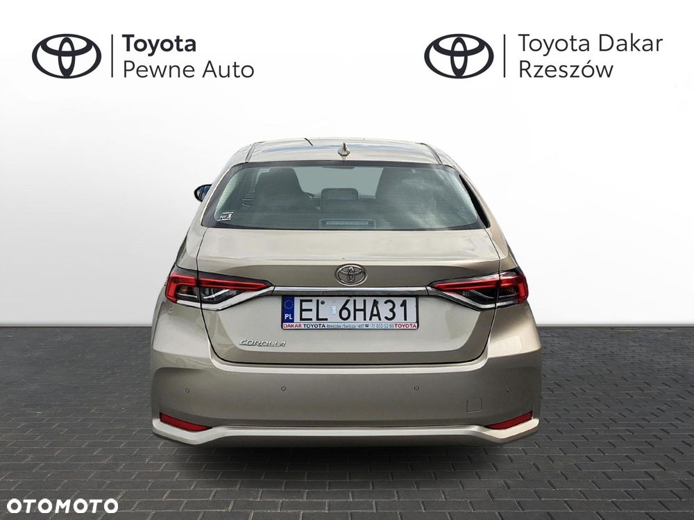 Toyota Corolla - 4
