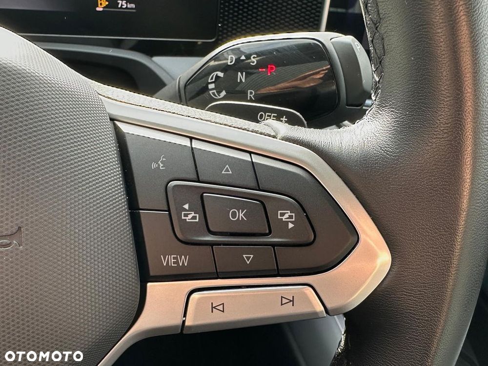 Volkswagen Passat - 11