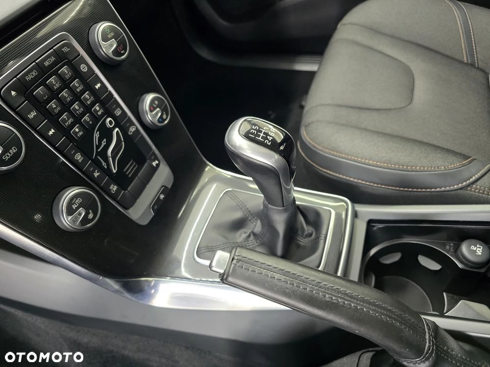 Volvo V40 D2 Momentum - 6