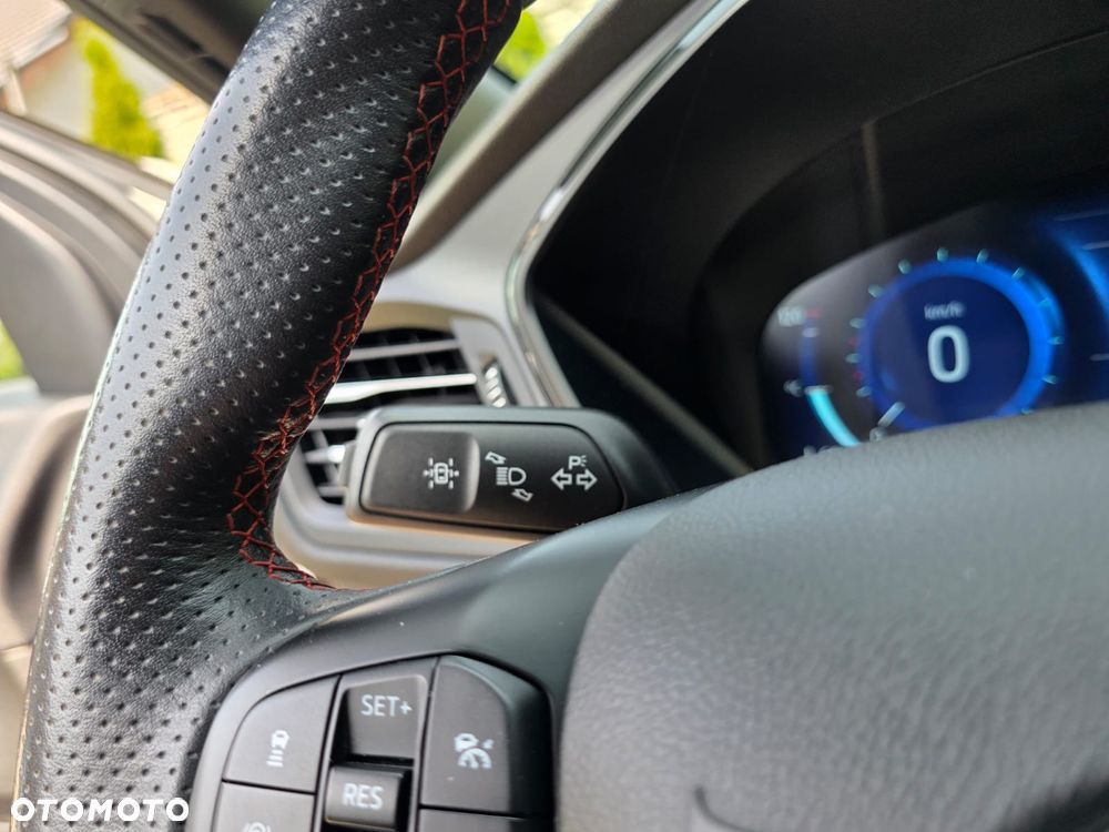 Ford Kuga 2.5 FHEV FWD ST-Line X - 23