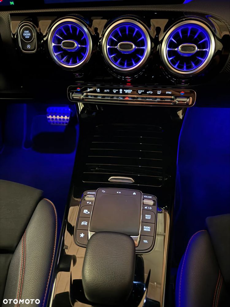 Mercedes-Benz Klasa A 180 d AMG Line 7G-DCT - 20