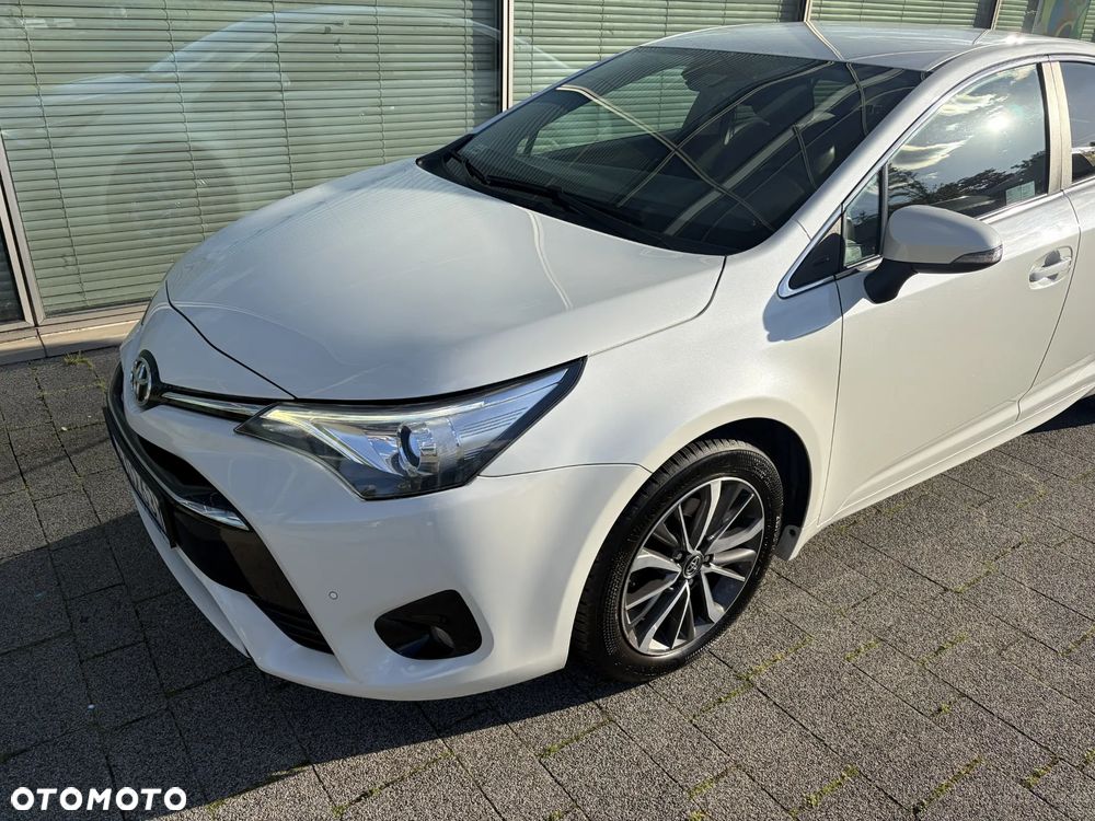 Toyota Avensis 1.8 Prestige MS - 3