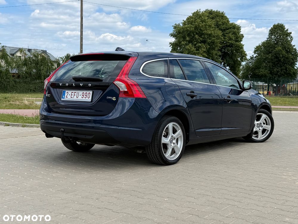 Volvo V60 D2 Momentum - 3