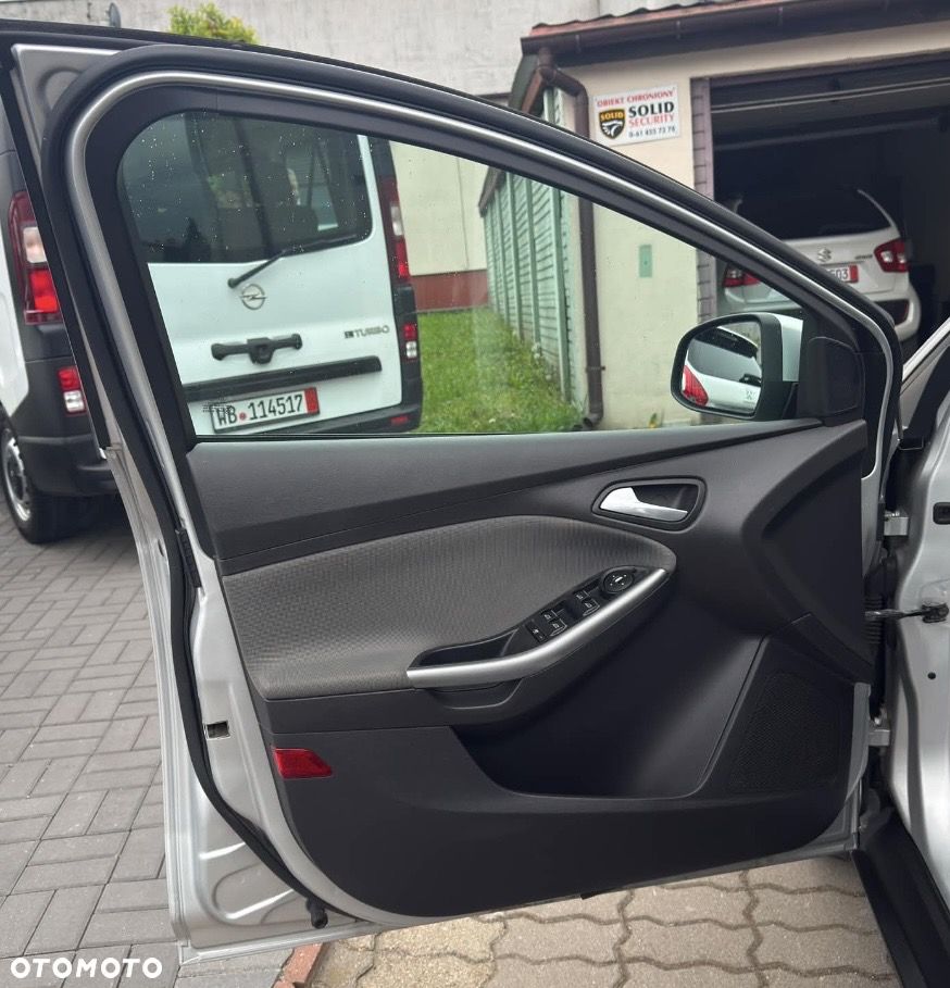 Ford Focus 1.6 Trend Sport - 8
