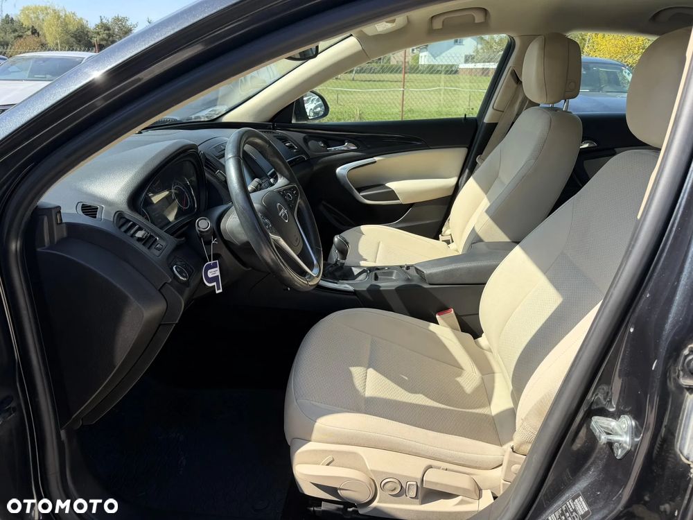 Opel Insignia - 10