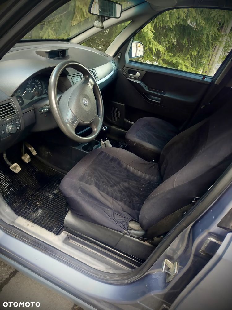 Opel Meriva 1.6 16V Essentia - 12