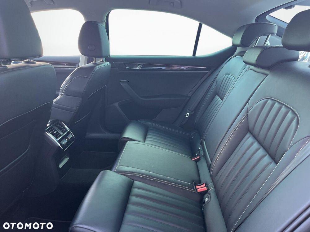 Skoda Superb 2.0 TDI SCR L&K DSG - 15