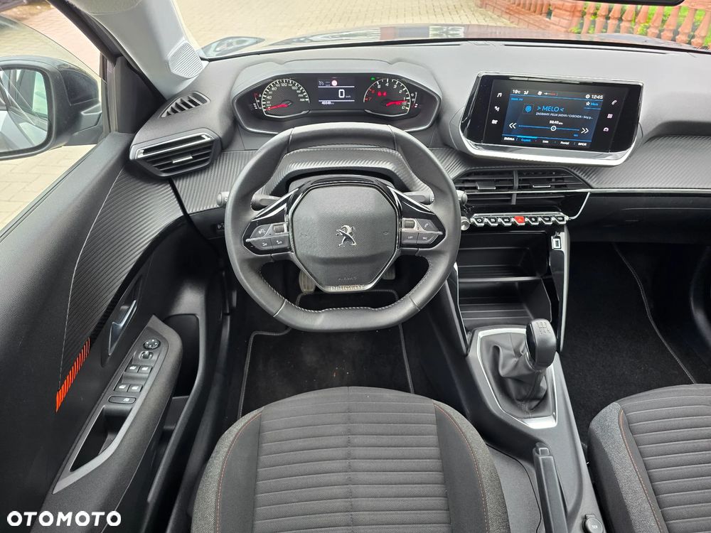 Peugeot 208 - 7