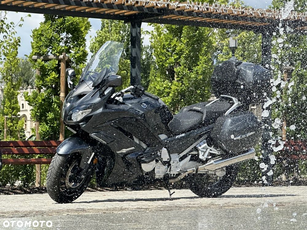 Yamaha FJR - 40