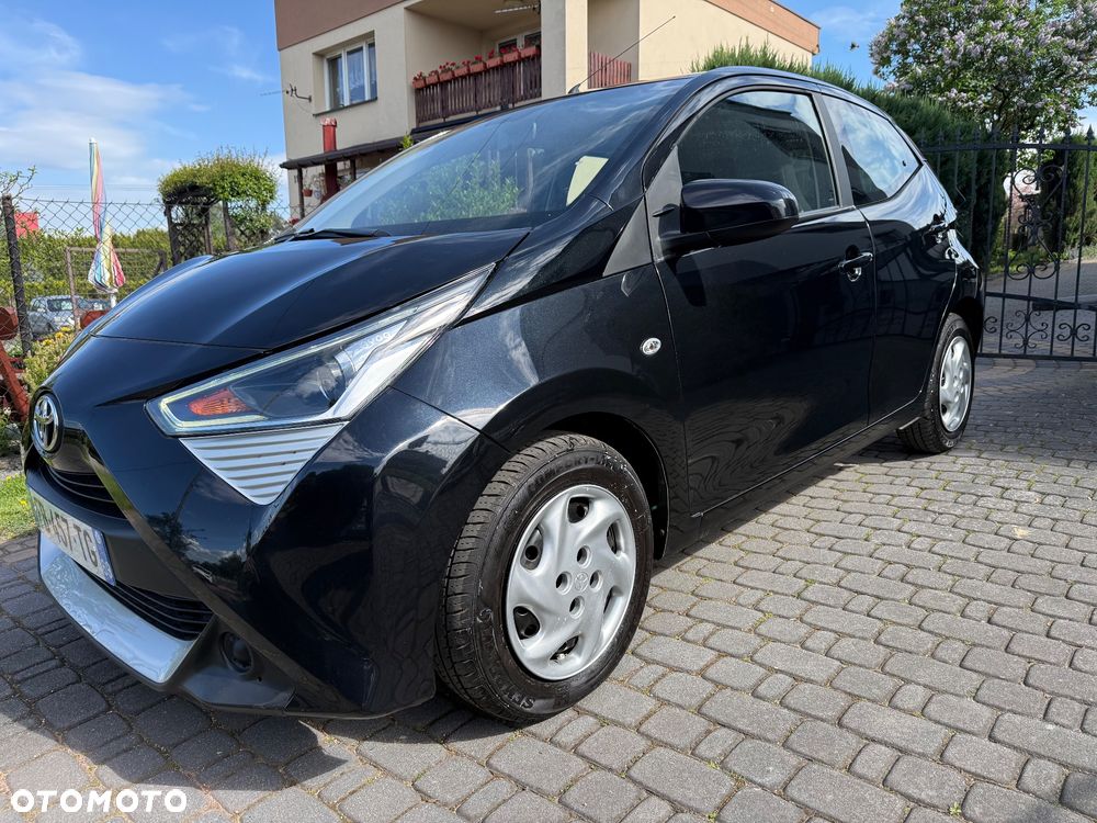 Toyota Aygo x.shift x-play connect - 1